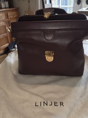 Linjer Women's Leather Tote in Deep Burgundy